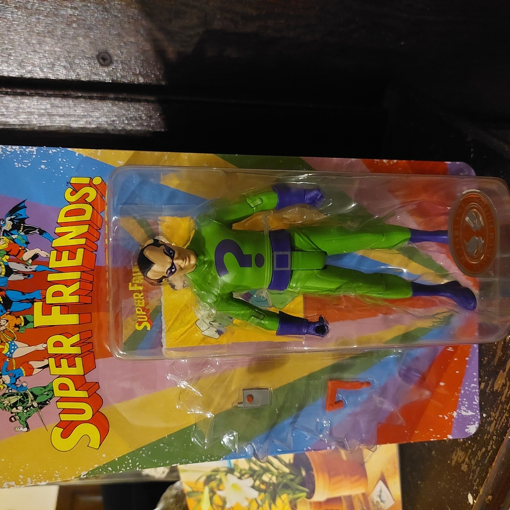 Vibrant Green Superhero Costume with Jagged Hem and Matching Tights